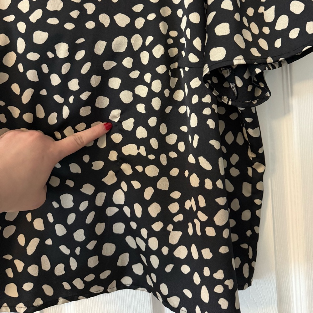 LOFT Size 20 Black & Tan Patterned Top 🖤 Cute Large Bow in Back - Picture 3 of 9